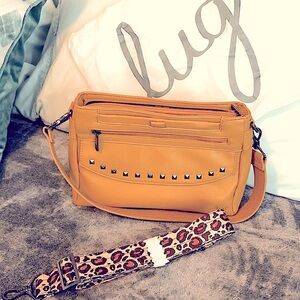 NWT - Lug Handbag - crossbody/shoulder amazing organization/dual strap